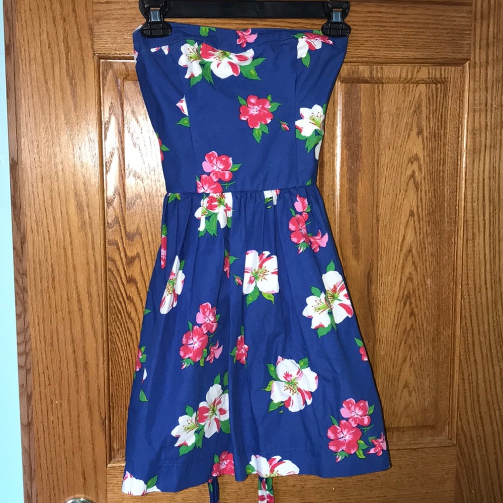 Spring dress - Picture 1 of 2